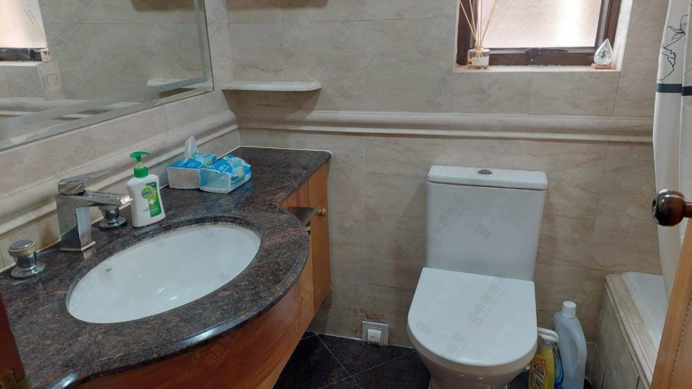 Unit Interior-Bathroom