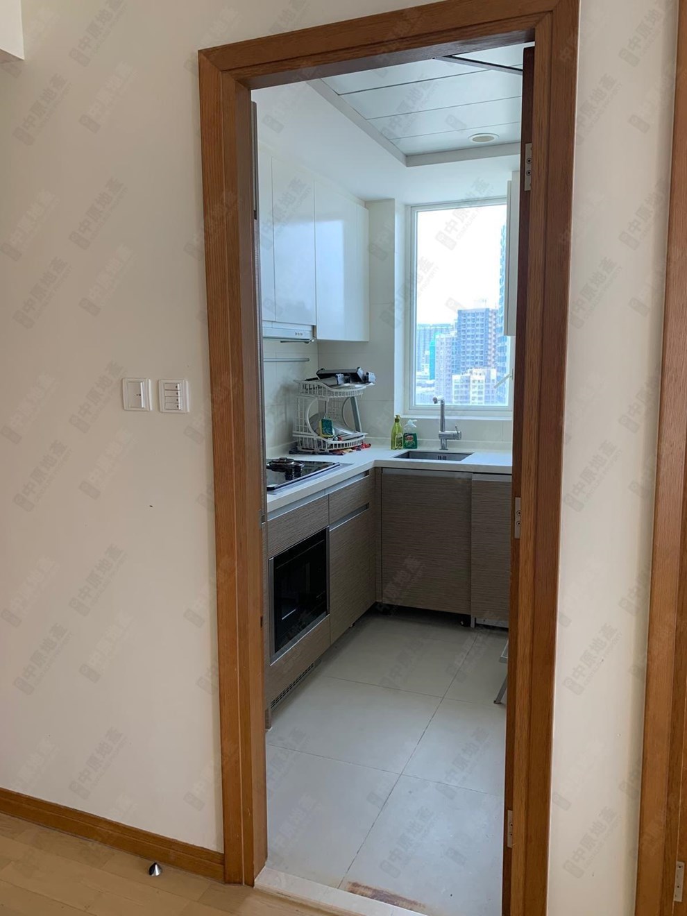 Unit Interior-Kitchen