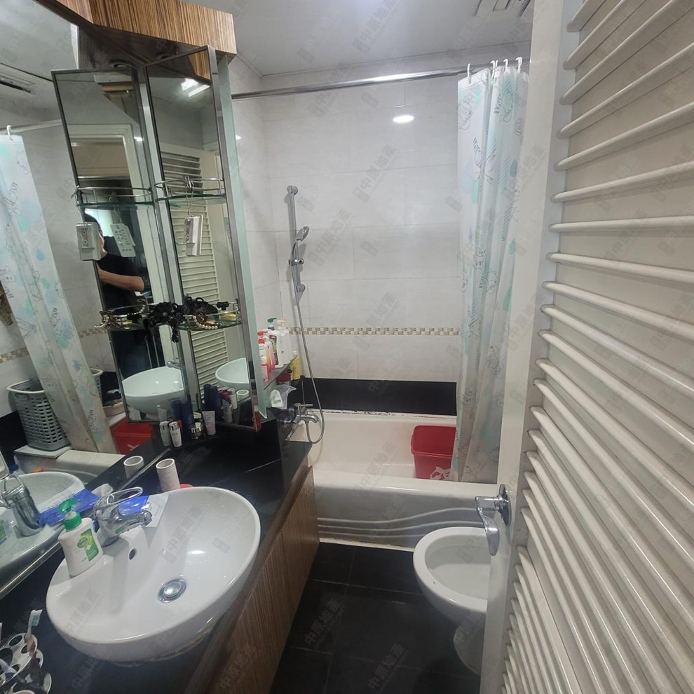 Unit Interior-Bathroom