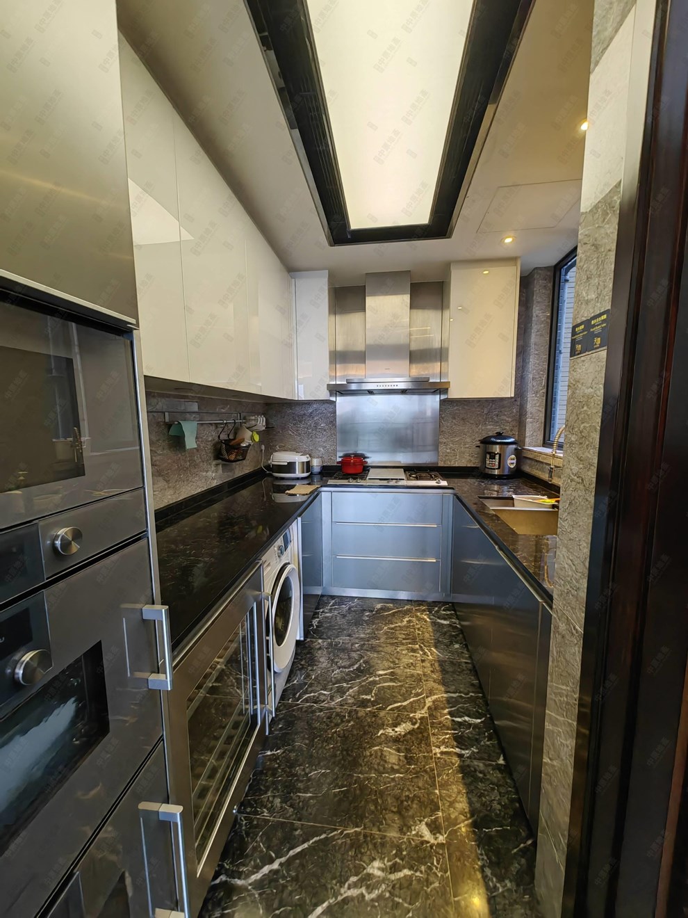 Unit Interior-Kitchen