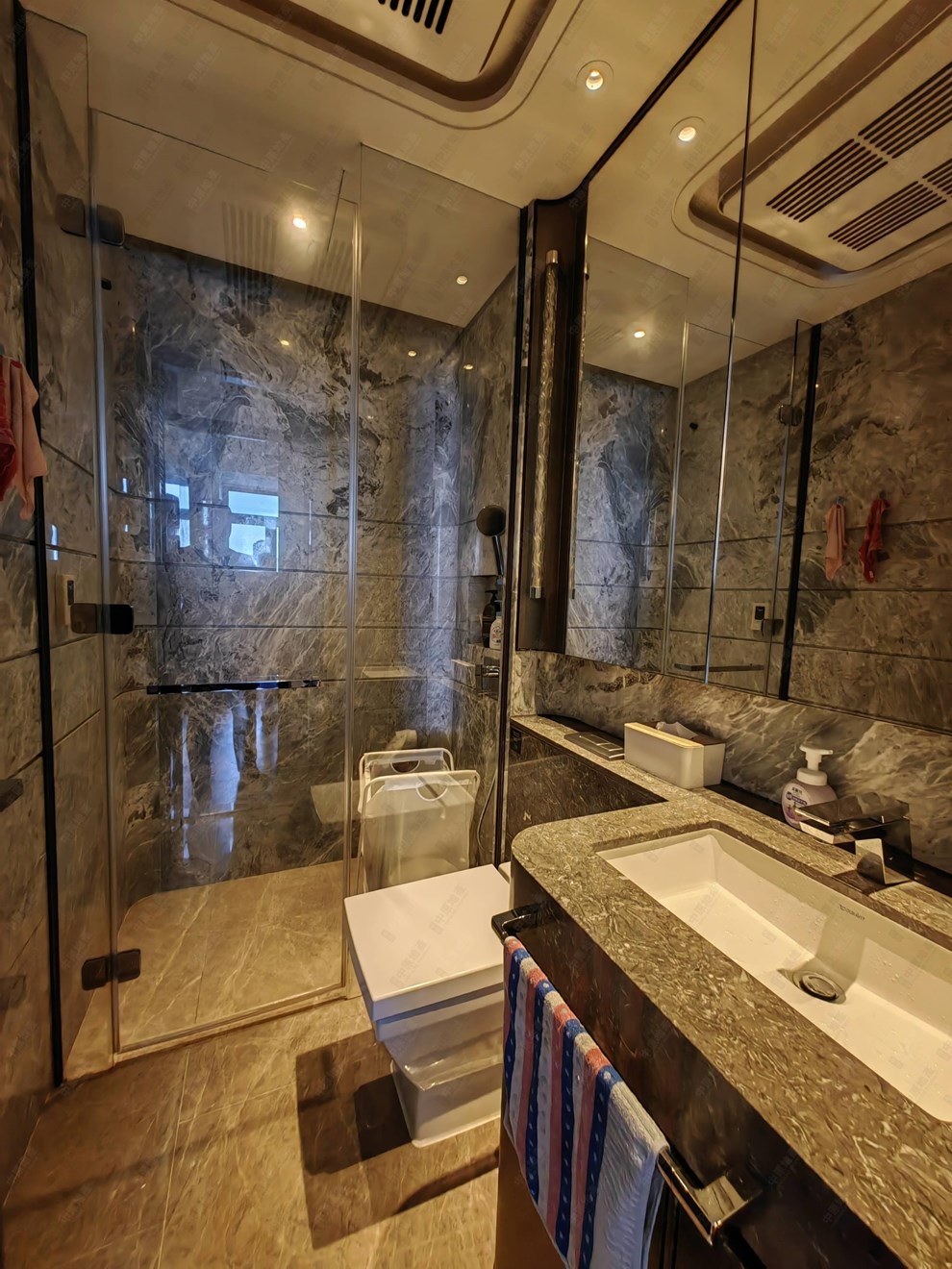 Unit Interior-Bathroom