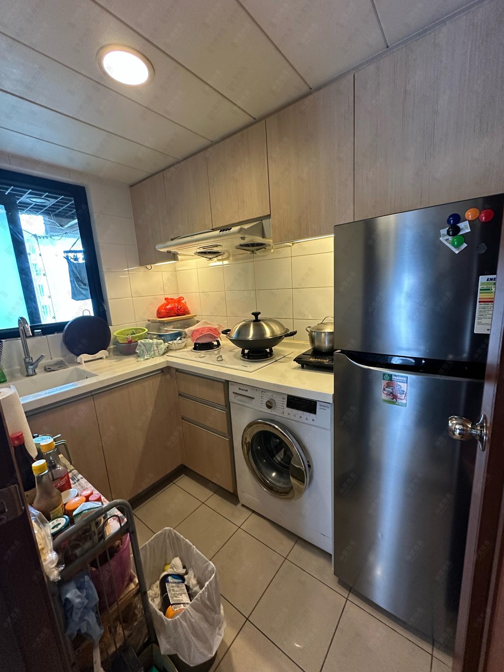 Unit Interior-Kitchen
