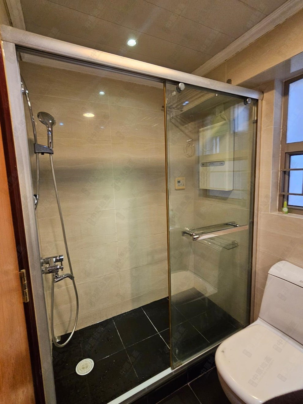 Unit Interior-Bathroom