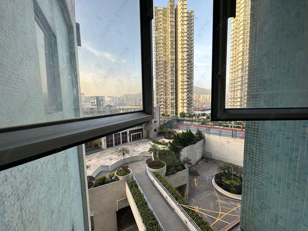 窗外景觀-由睡房
