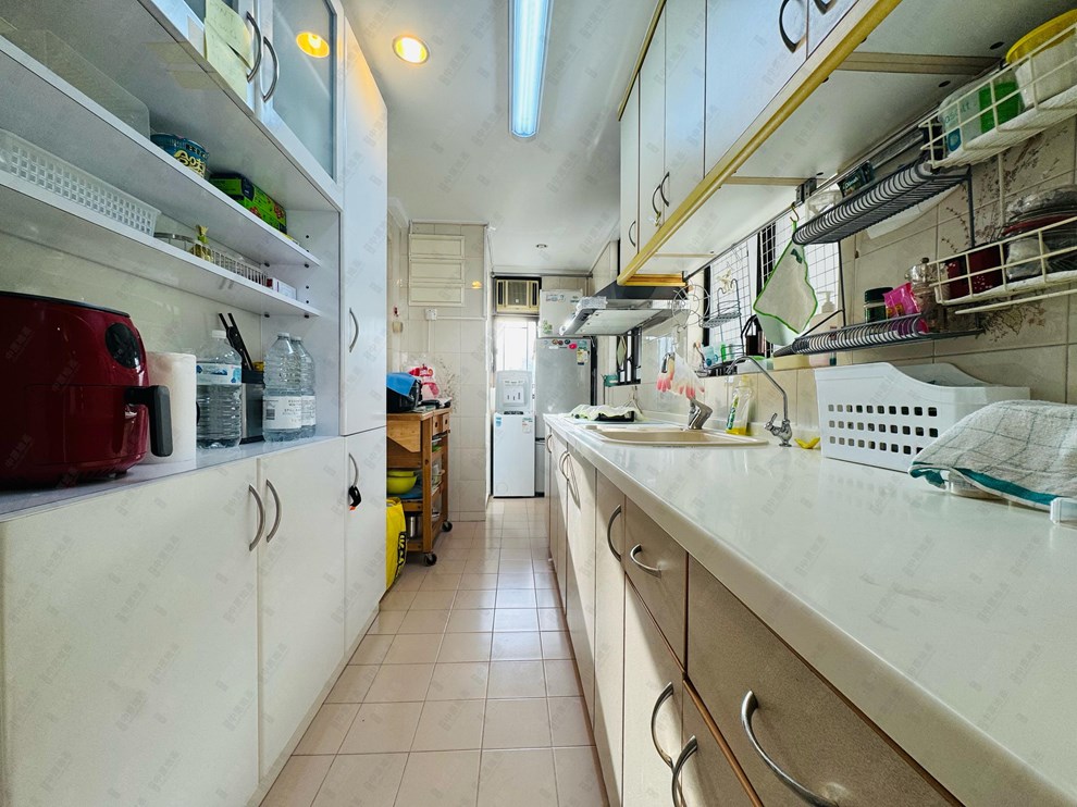 Unit Interior-Kitchen