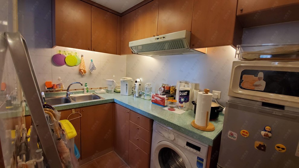 Unit Interior-Kitchen