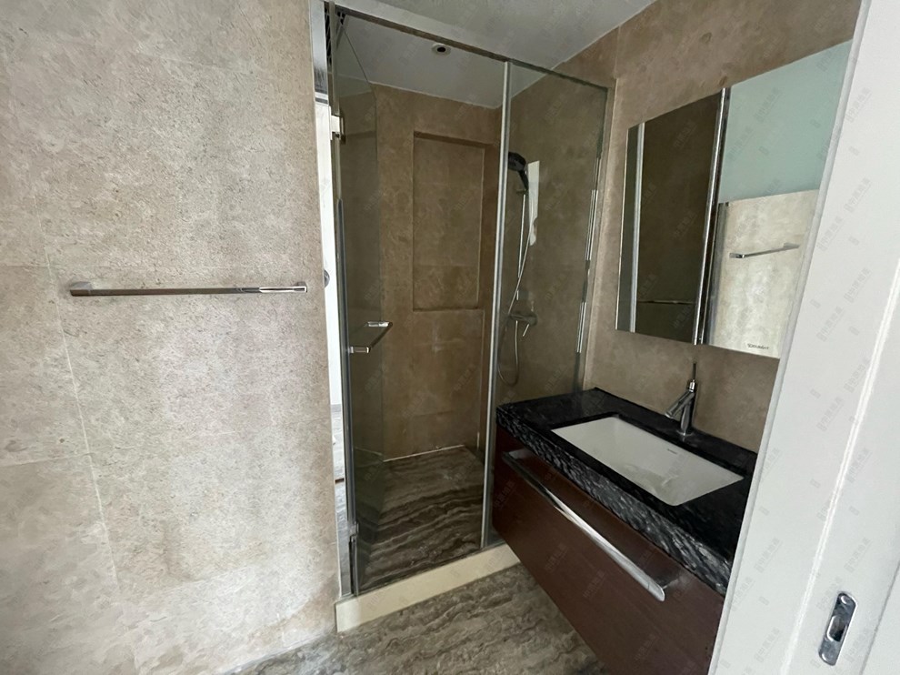 Unit Interior-Bathroom