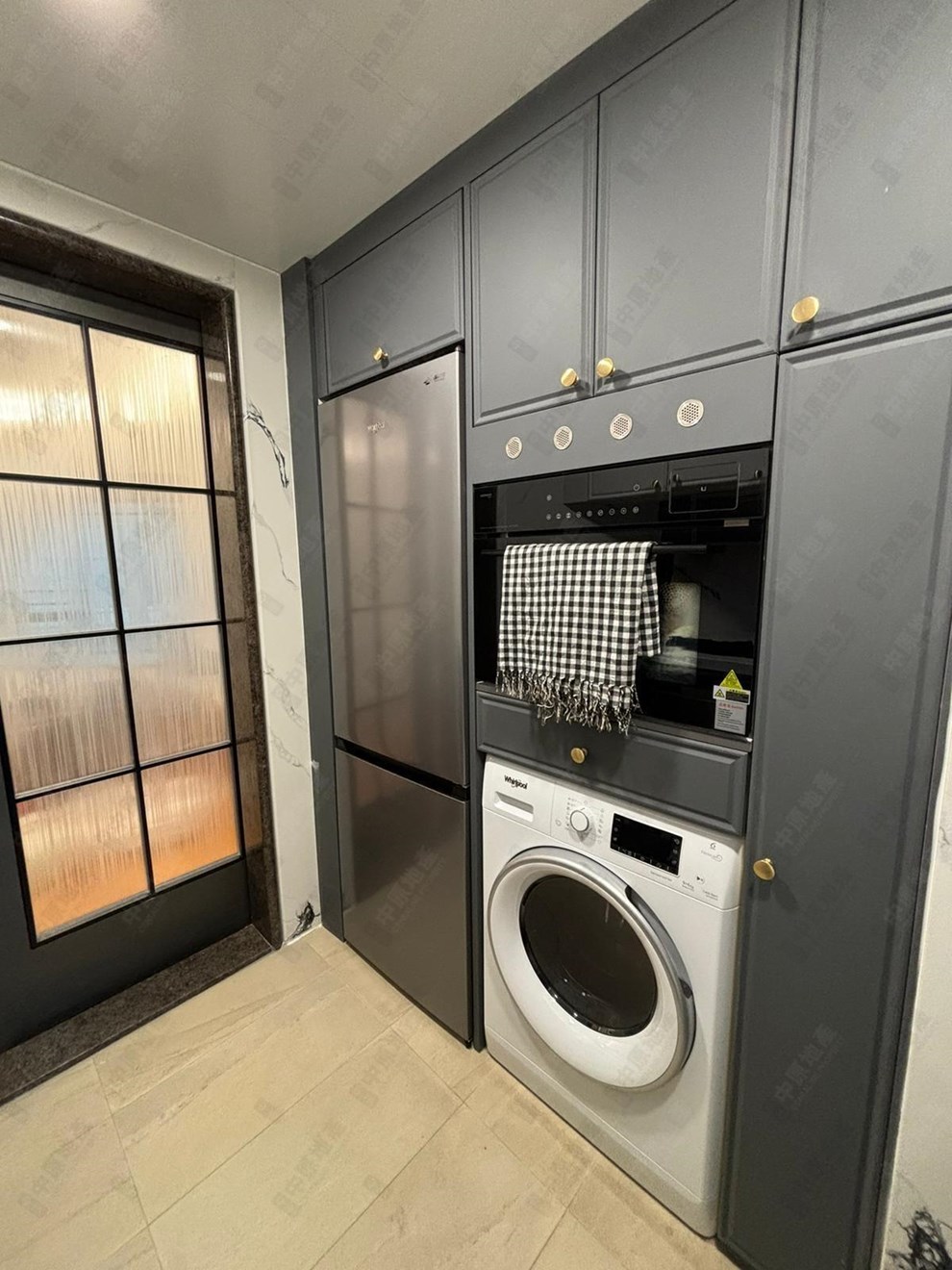 Unit Interior-Kitchen