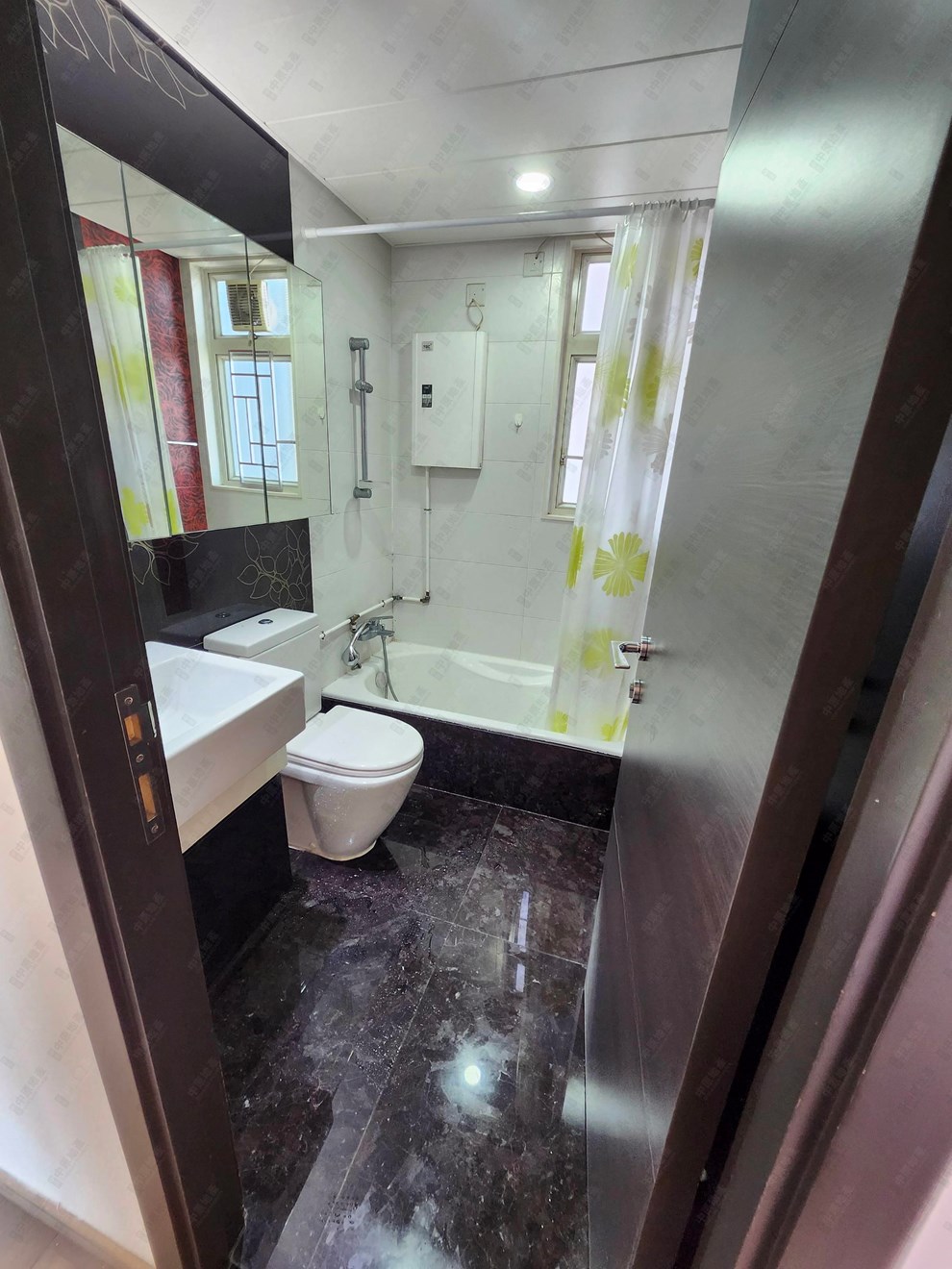 Unit Interior-Washroom