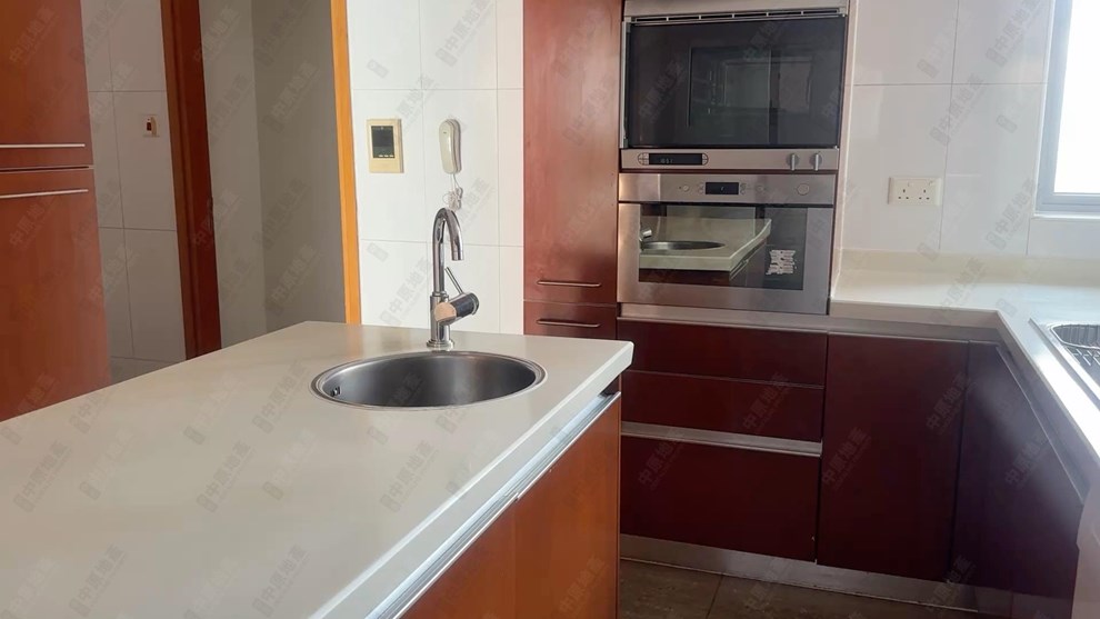 Unit Interior-Kitchen
