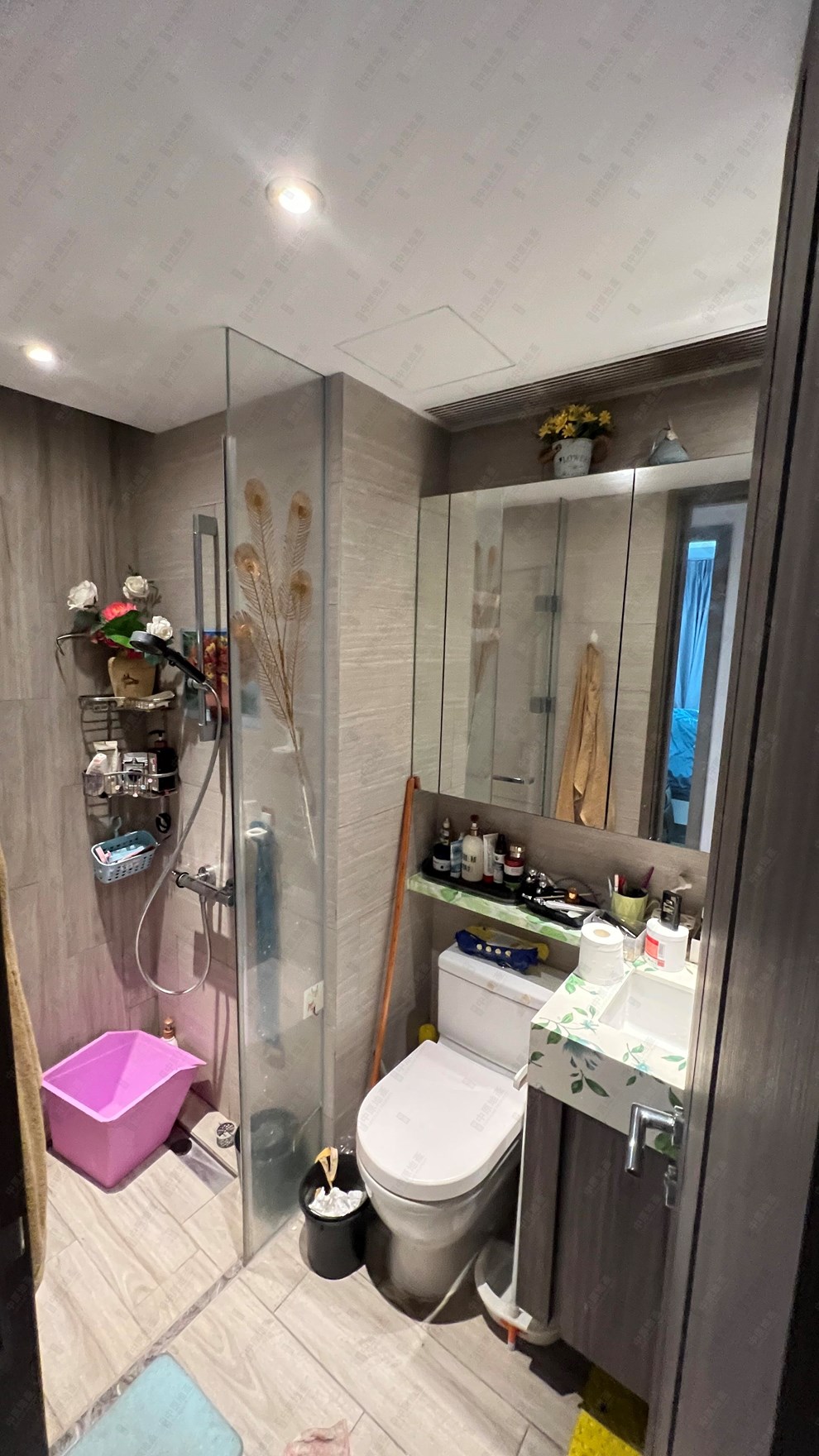 Unit Interior-Washroom