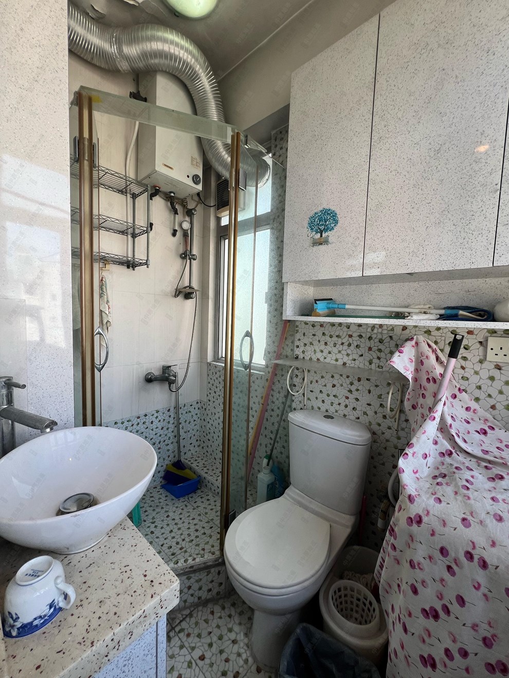 Unit Interior-Bathroom