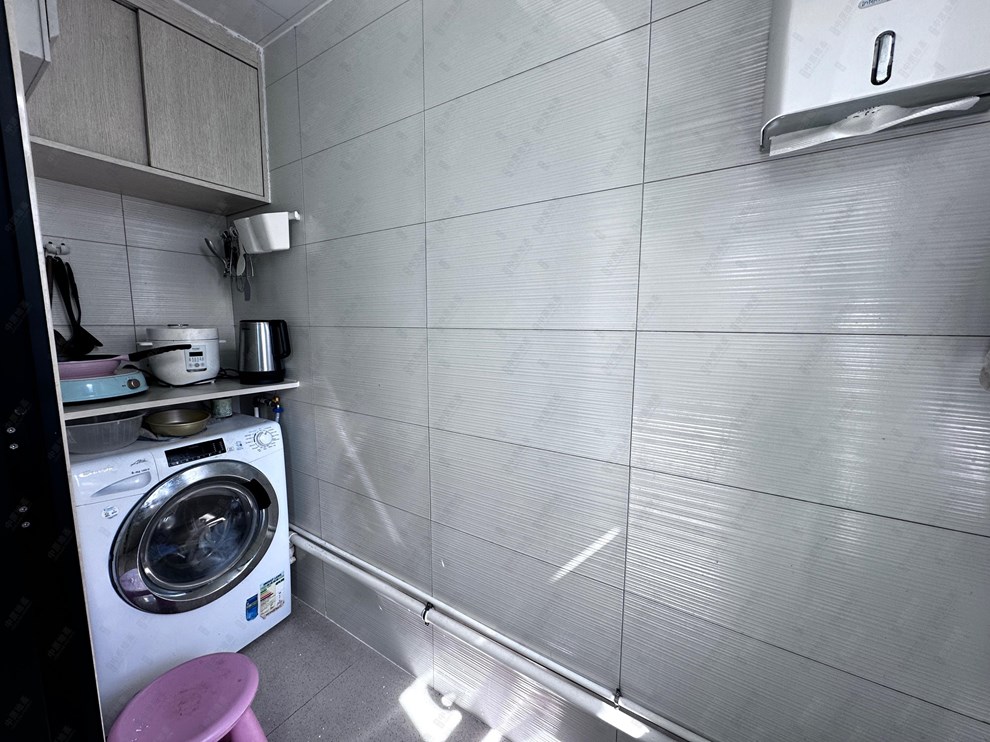 Unit Interior-Kitchen