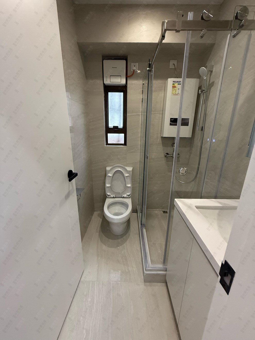 Unit Interior-Bathroom