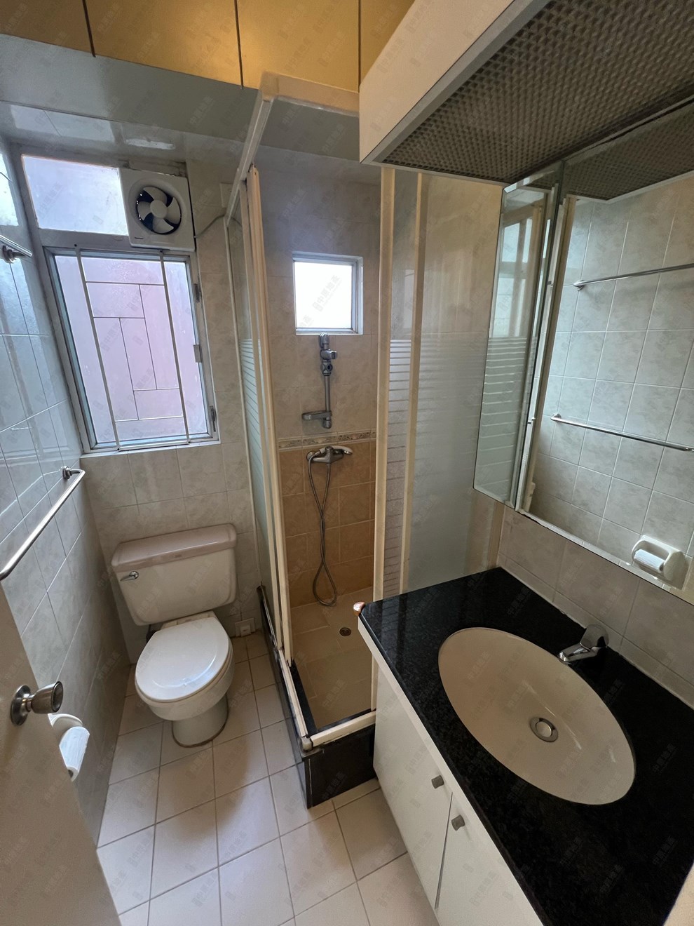 Unit Interior-Master Bathroom