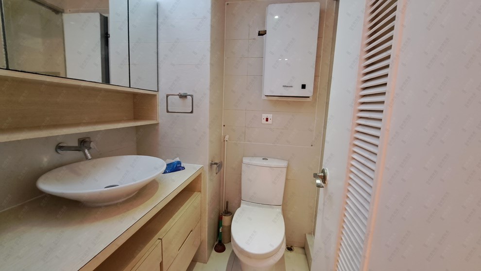 Unit Interior-Bathroom