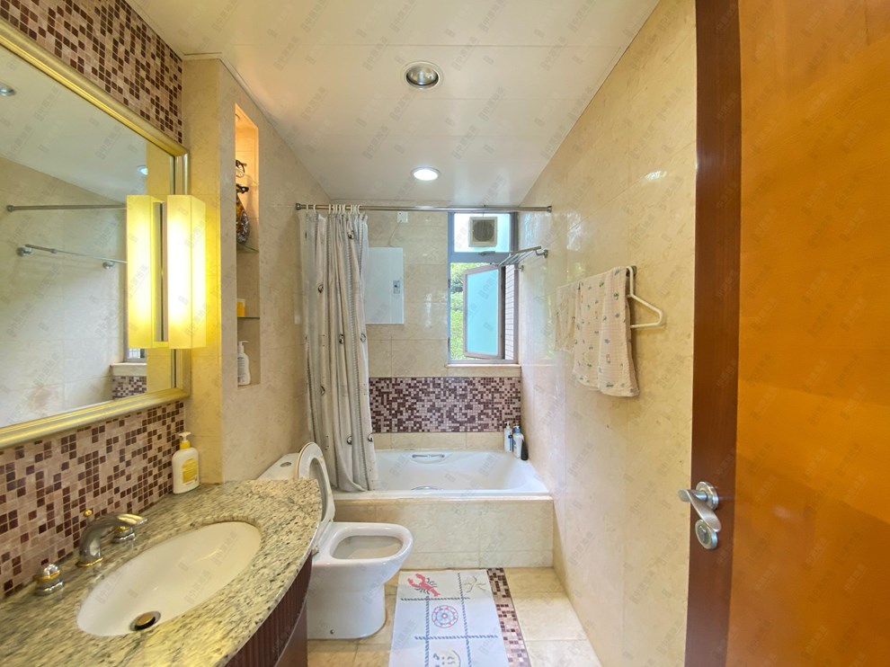 Unit Interior-Bathroom