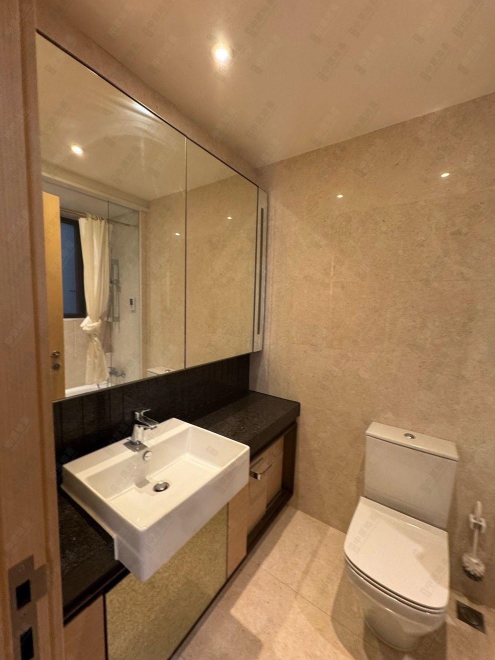 Unit Interior-Bathroom