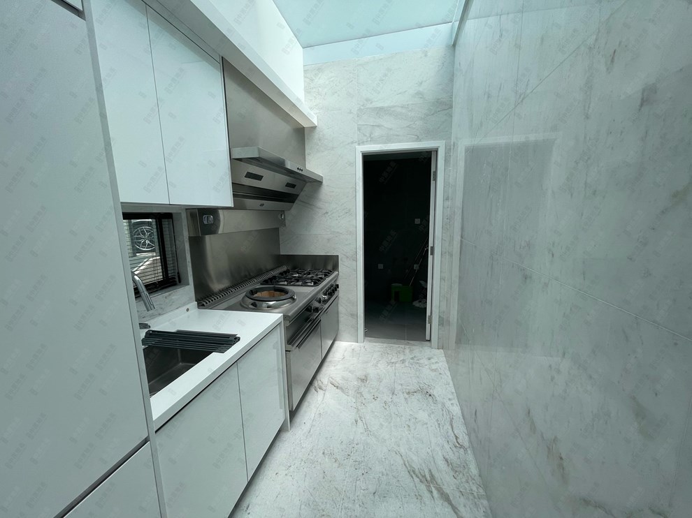 Unit Interior-Kitchen