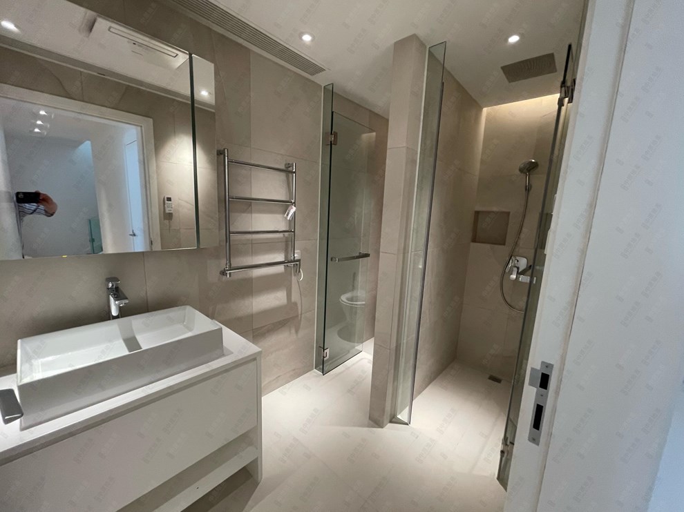 Unit Interior-Bathroom