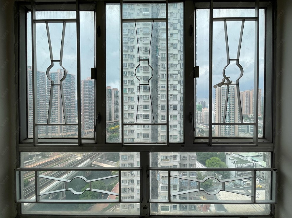 窗外景觀-由睡房