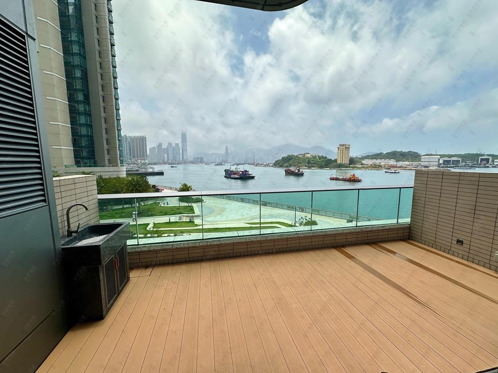 Unit Exterior-Terrace