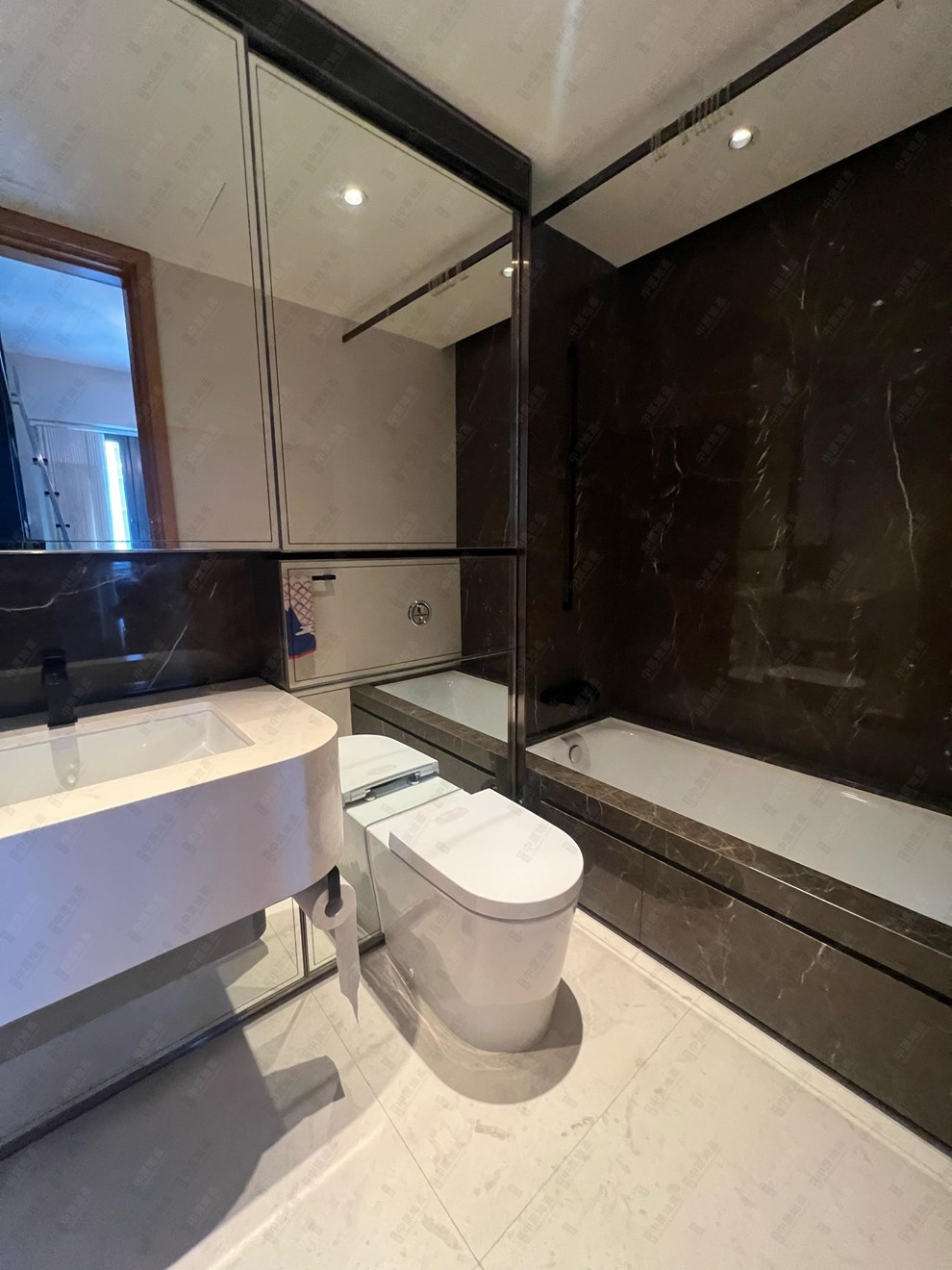 Unit Interior-Bathroom