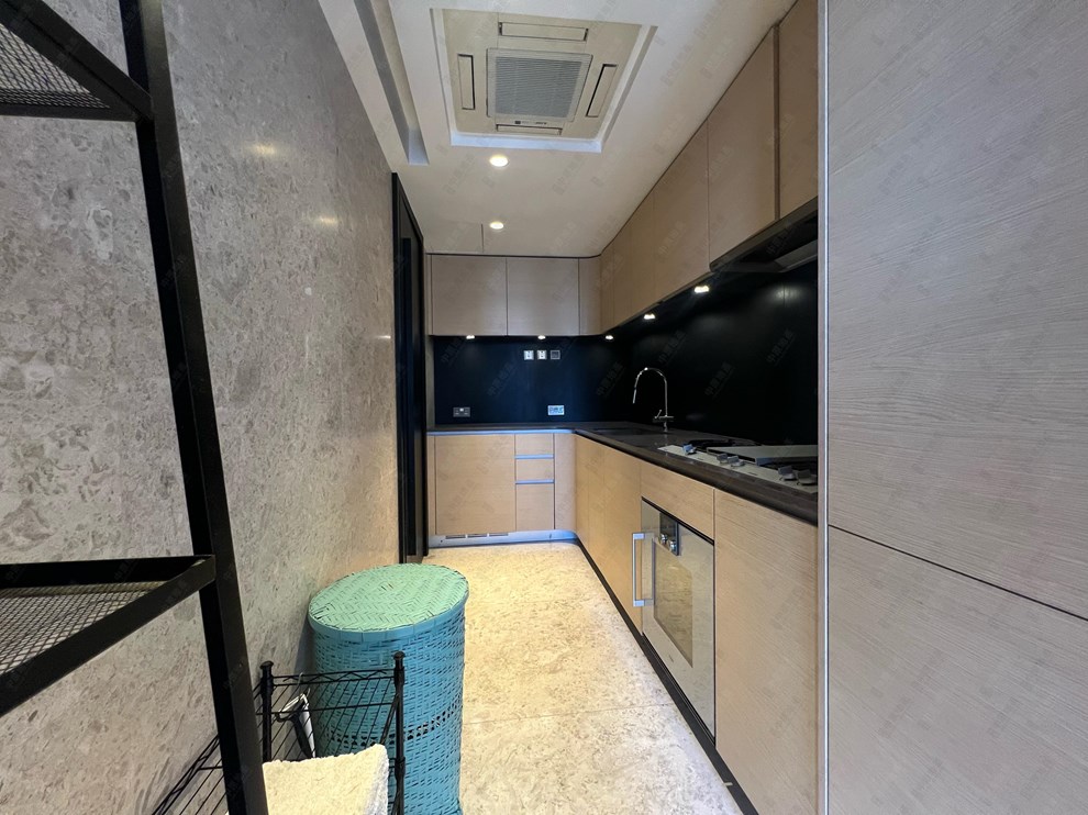 Unit Interior-Kitchen