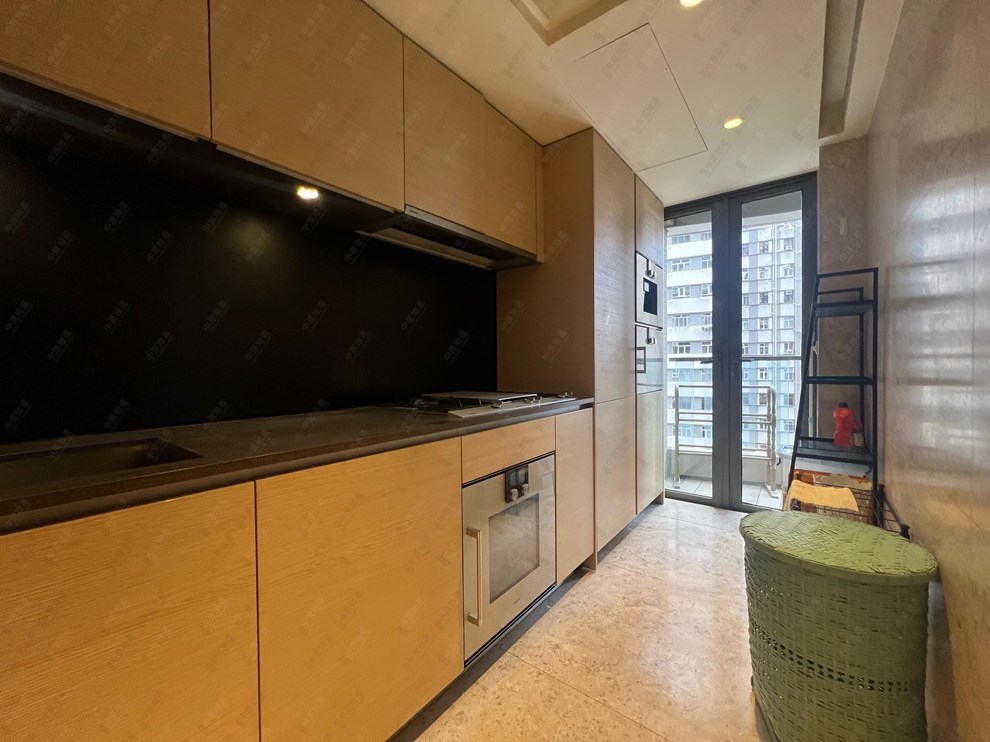 Unit Interior-Kitchen