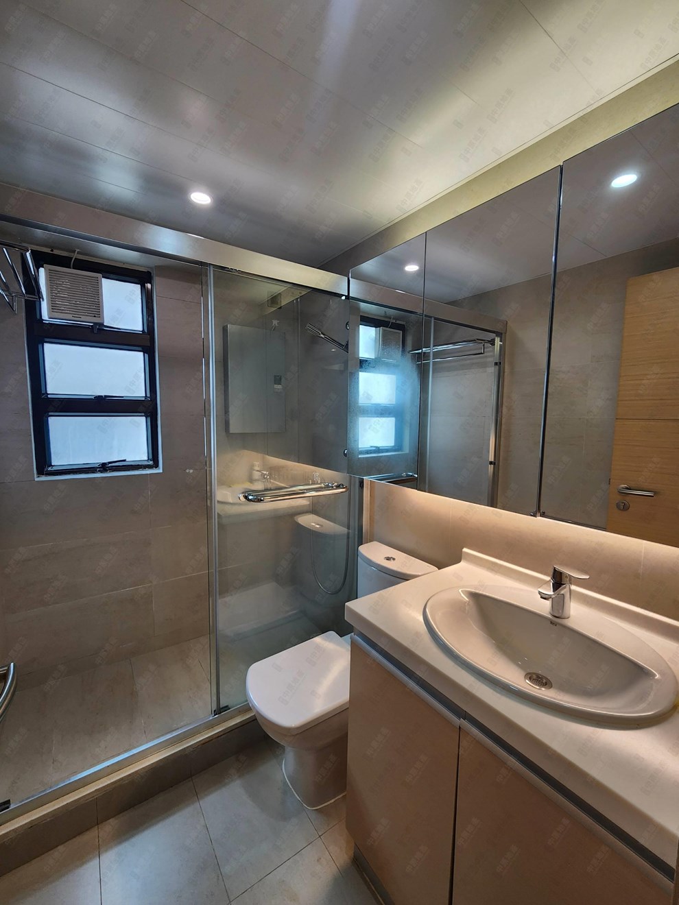 Unit Interior-Bathroom