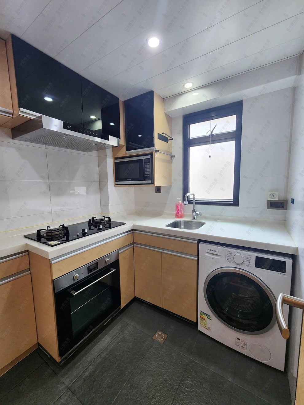 Unit Interior-Kitchen