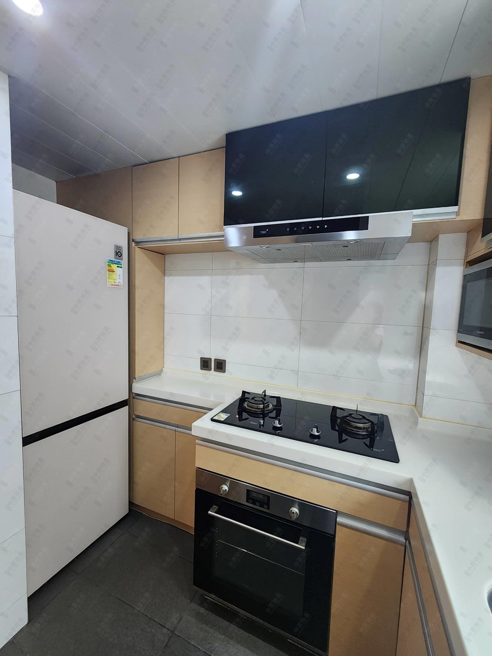 Unit Interior-Kitchen