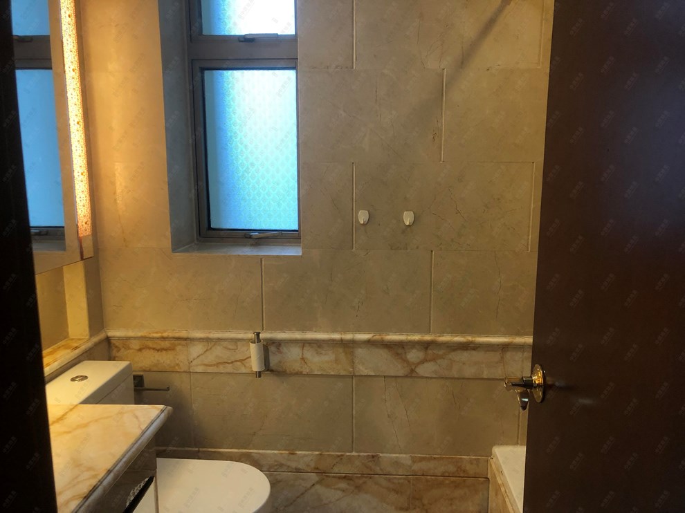 Unit Interior-Bathroom