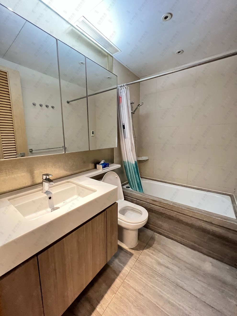 Unit Interior-Bathroom