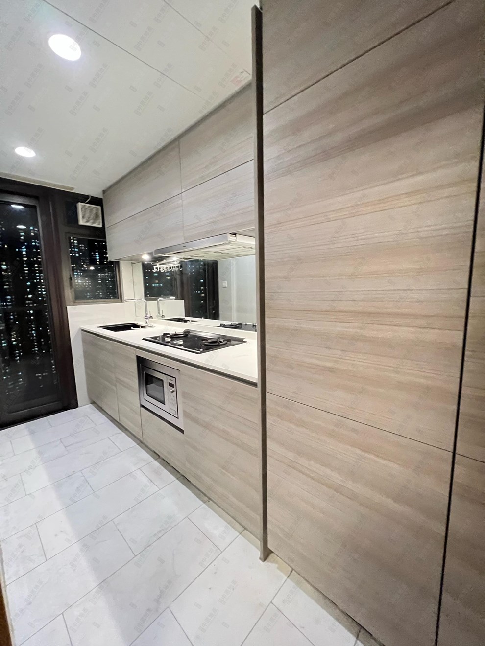 Unit Interior-Kitchen
