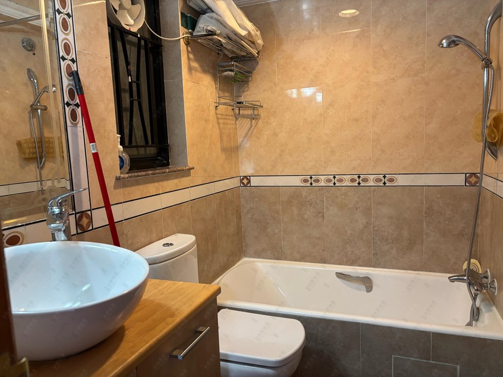 Unit Interior-Washroom