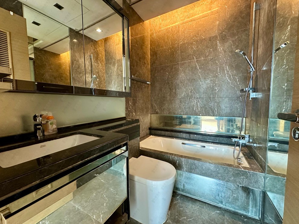 Unit Interior-Bathroom