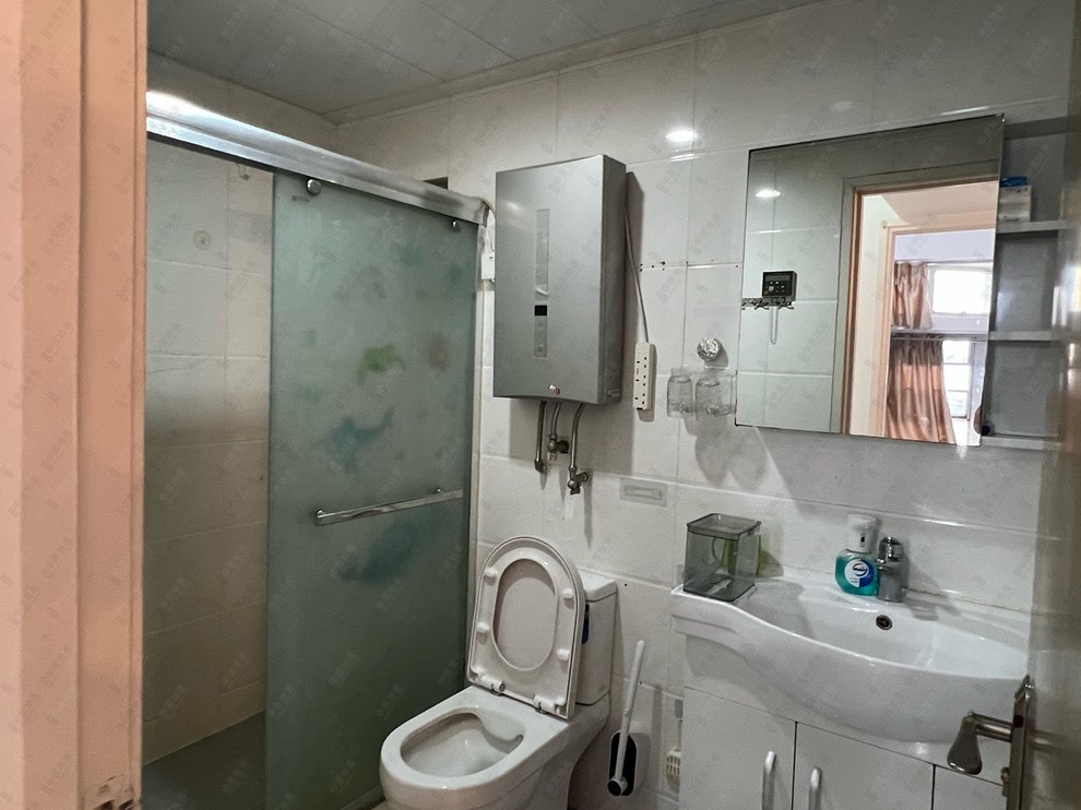 Unit Interior-Bathroom