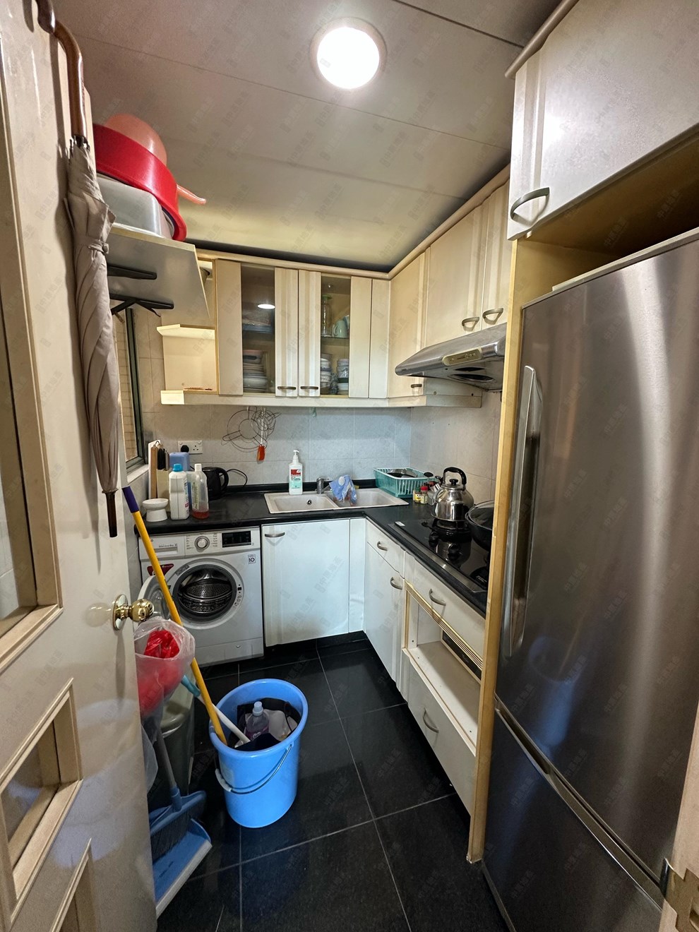 Unit Interior-Kitchen