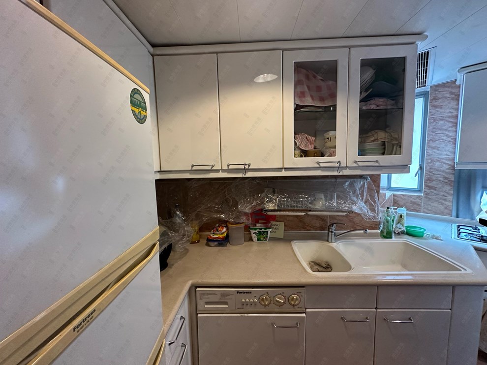 Unit Interior-Kitchen