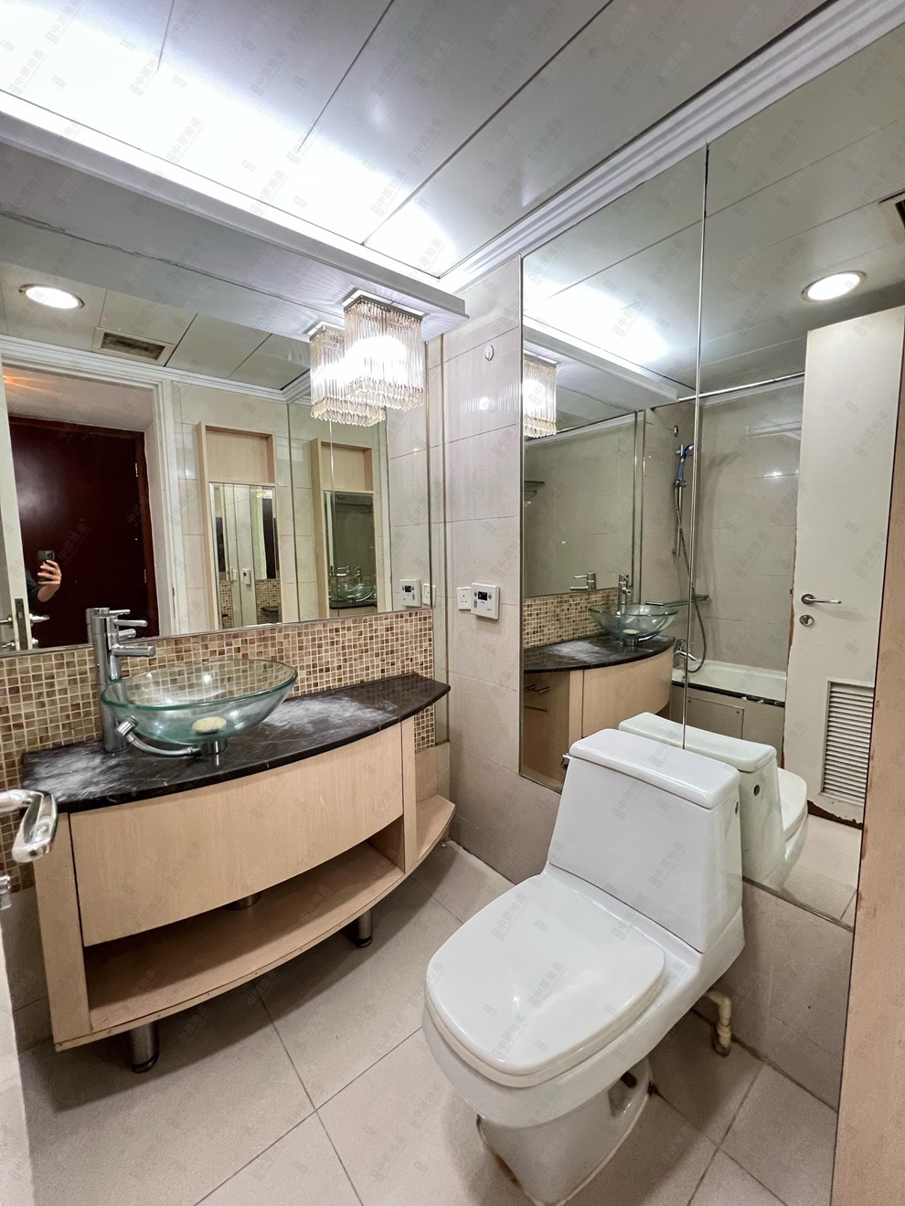 Unit Interior-Bathroom