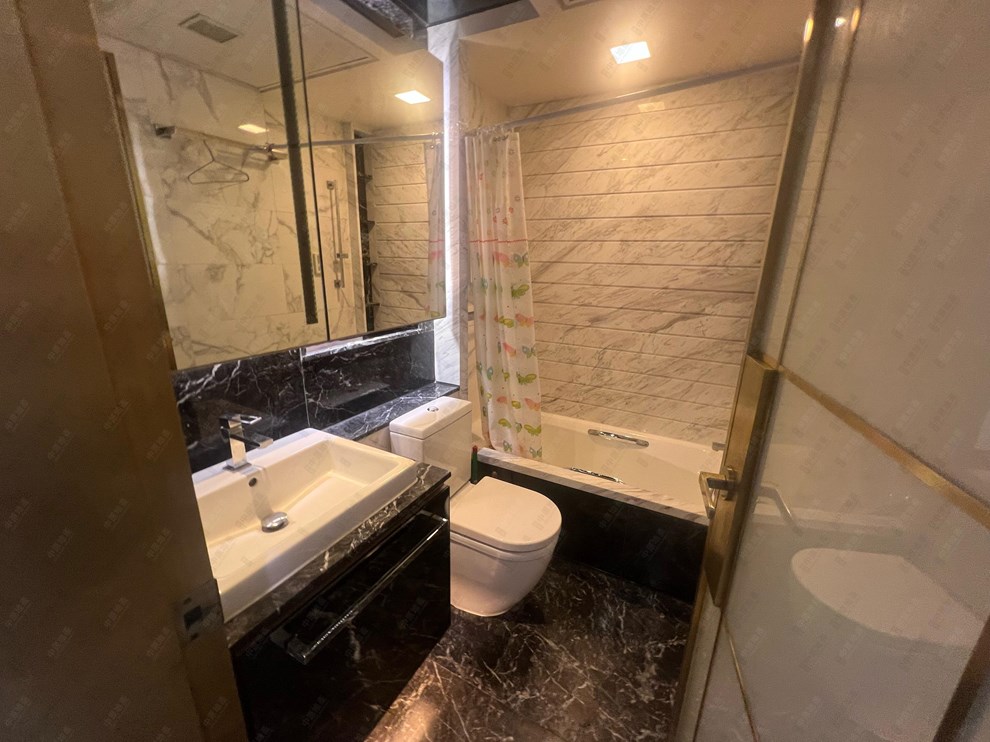 Unit Interior-Bathroom