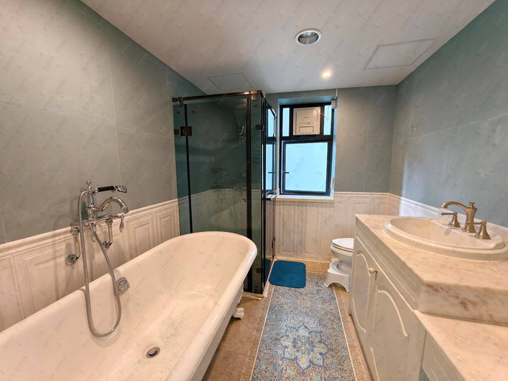 Unit Interior-Bathroom