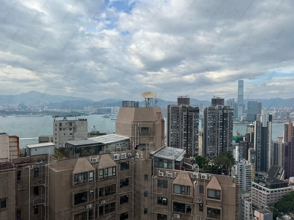 窗外景觀-由睡房