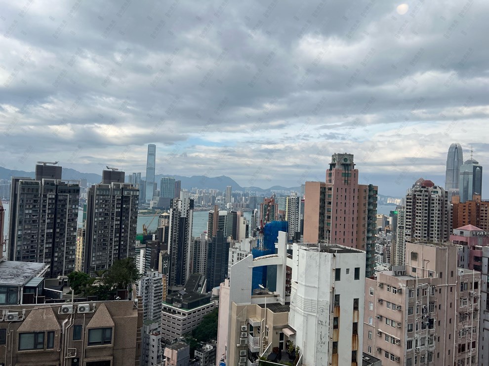 窗外景觀-由睡房