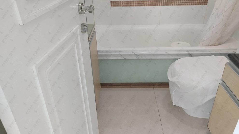 Unit Interior-Master Bathroom