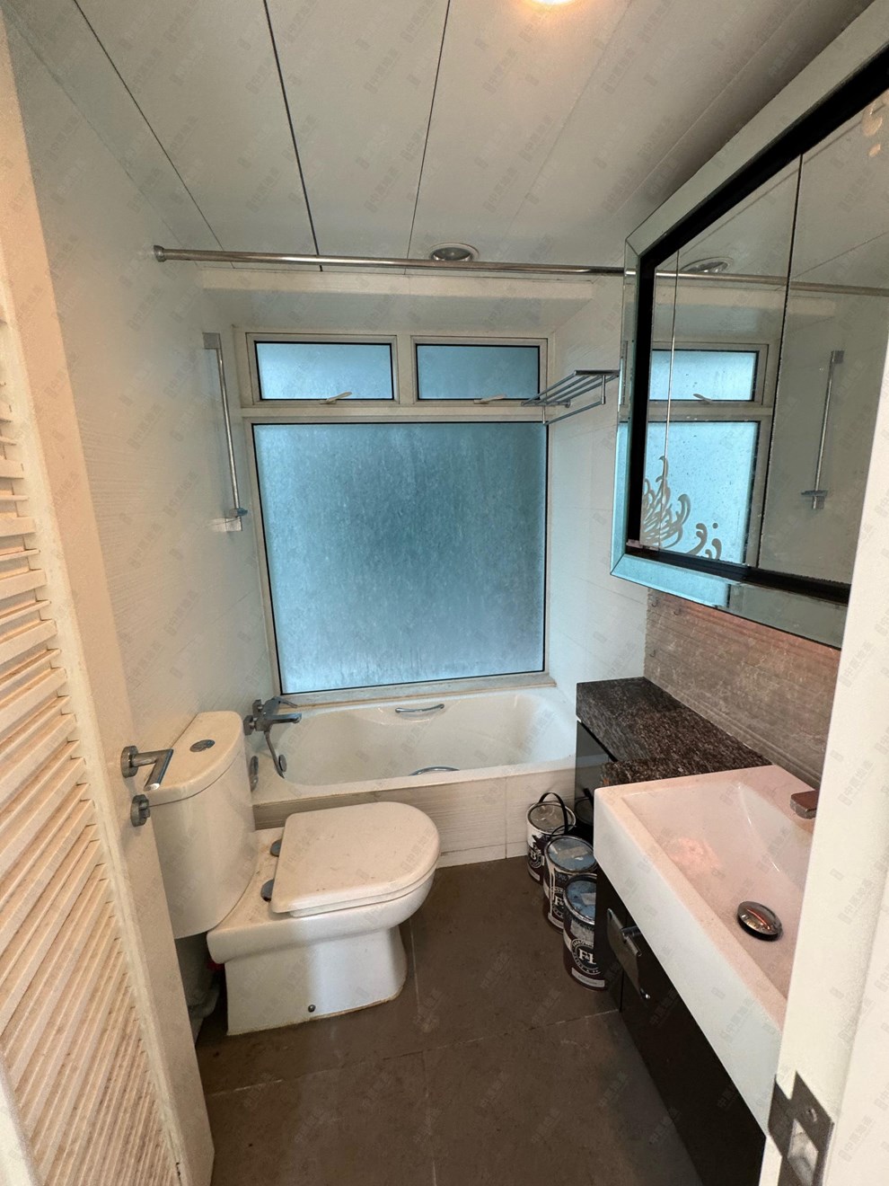 Unit Interior-Washroom