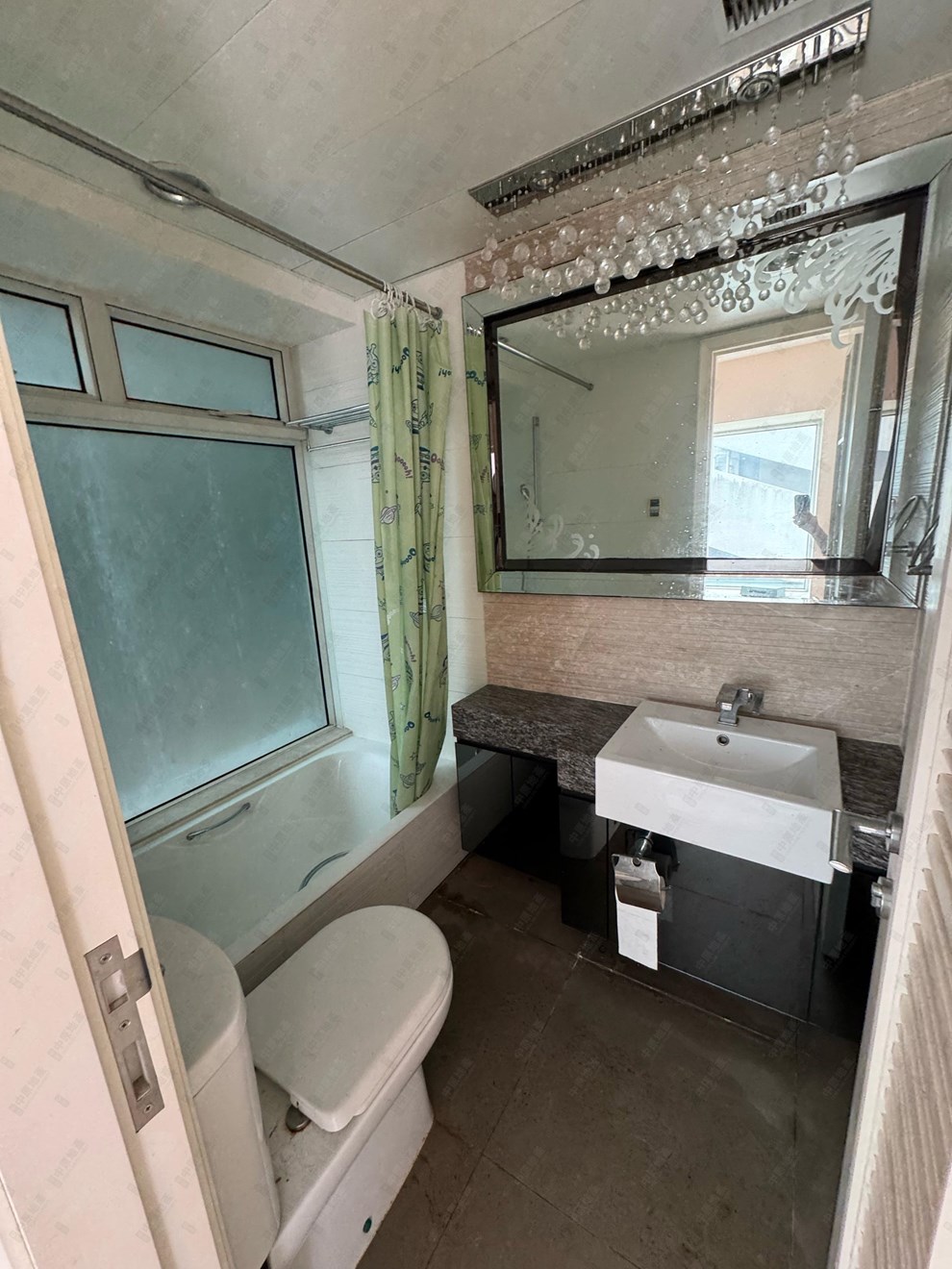 Unit Interior-Master Bathroom