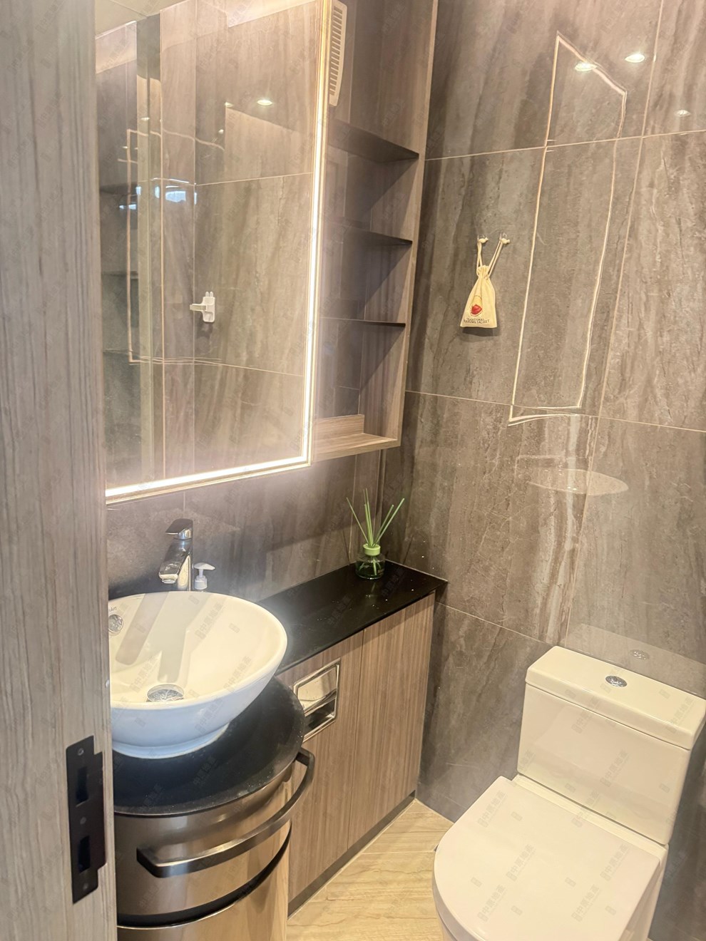 Unit Interior-Bathroom