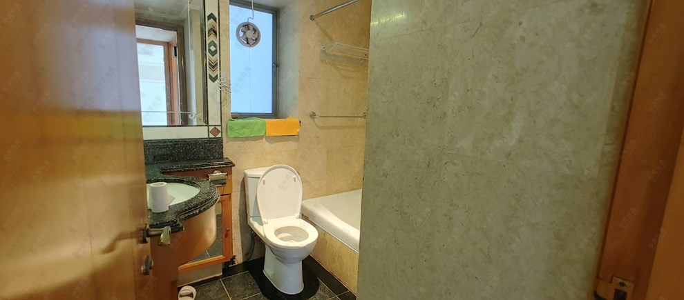 Unit Interior-Bathroom